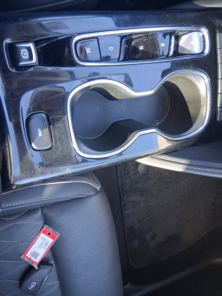 Used 2022 Buick Envision Avenir w/ Safety Package FWD image 36