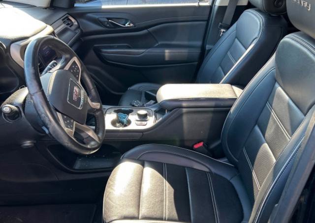 Used 2023 GMC Acadia Denali image 2