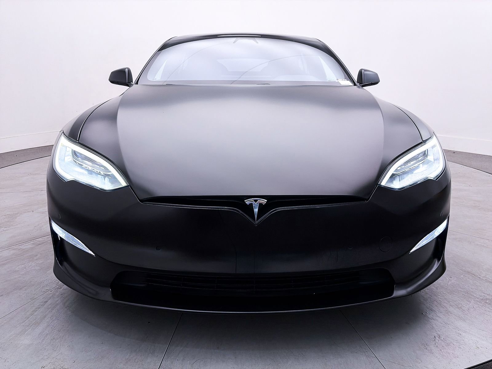 Used 2021 Tesla Model S Plaid image 11
