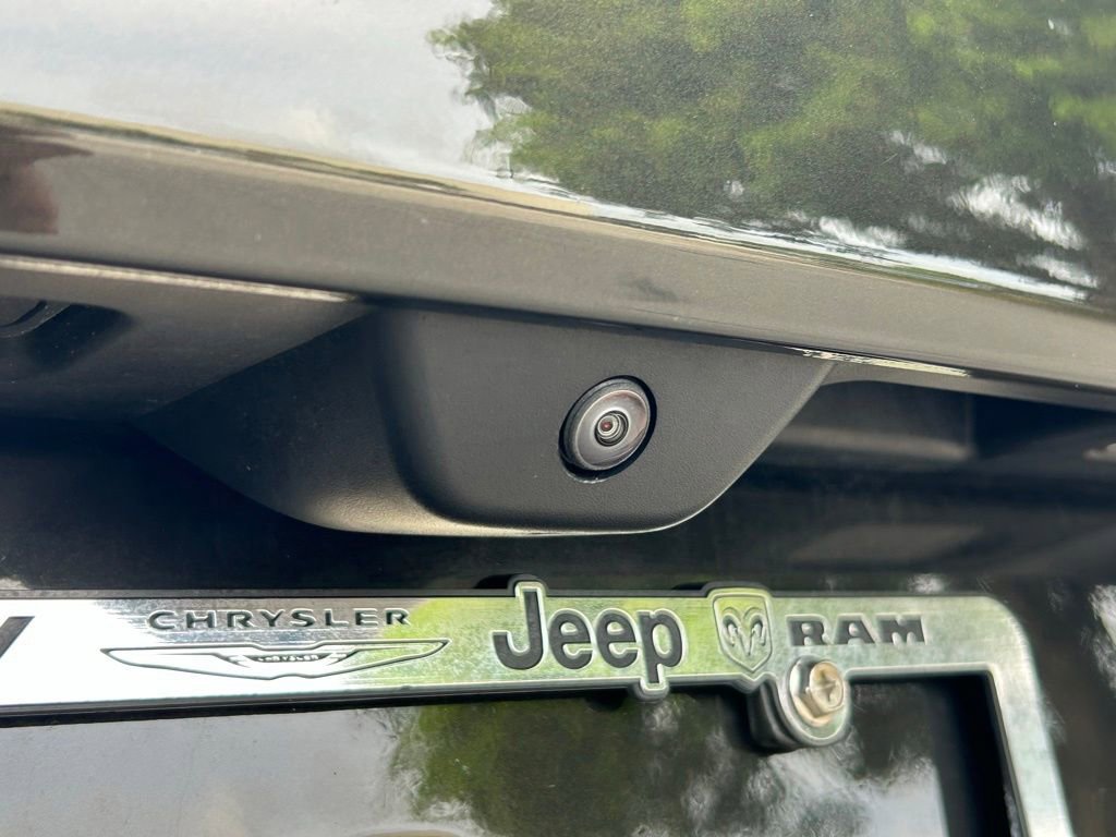 Certified 2024 Jeep Grand Cherokee Limited w/ Black Appearance Package image 33