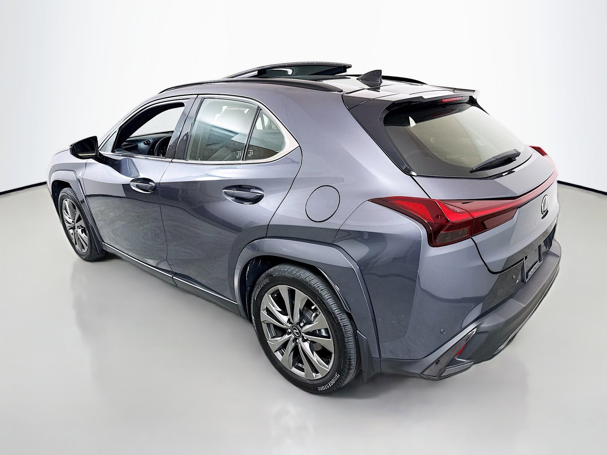 Used 2023 Lexus UX 250h F Sport image 5