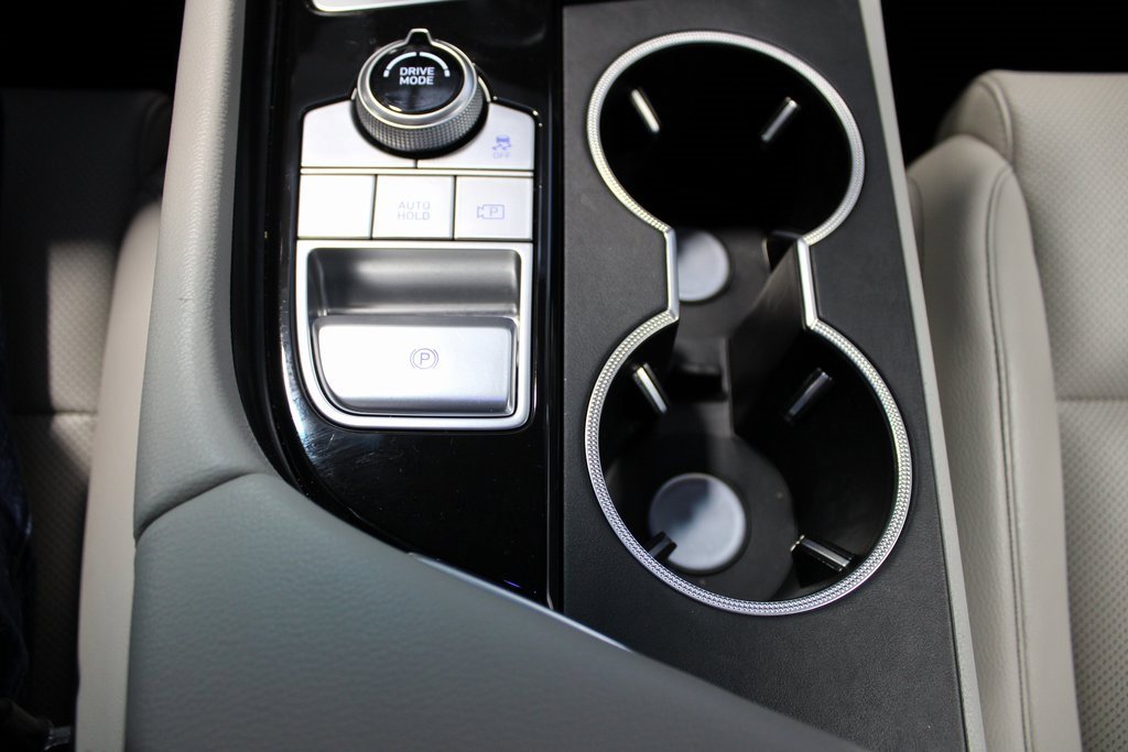 Used 2023 Genesis G70 2.0T image 33