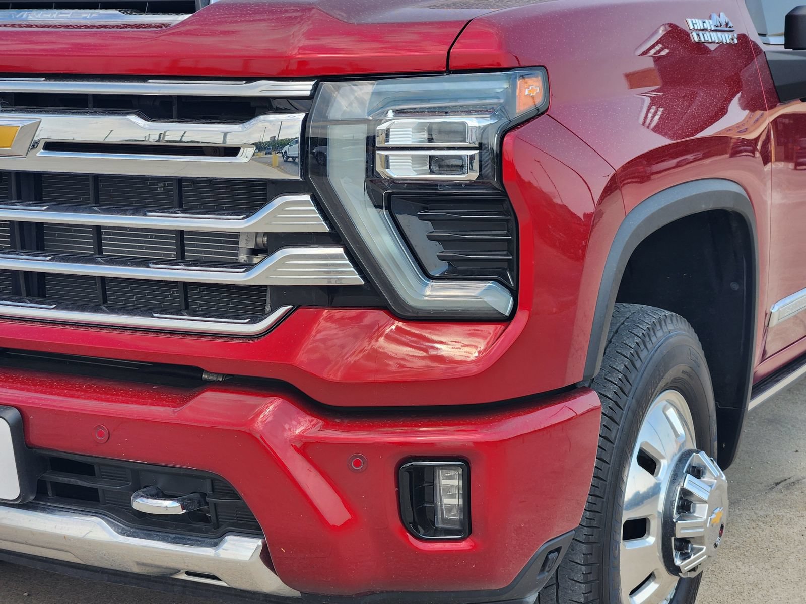 Used 2025 Chevrolet Silverado 3500 High Country w/ High Country Premium Package AWD/4WD image 10