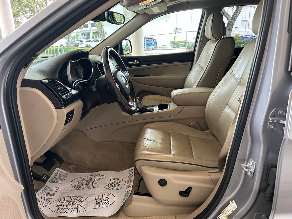 Used 2019 Jeep Grand Cherokee Overland RWD image 6