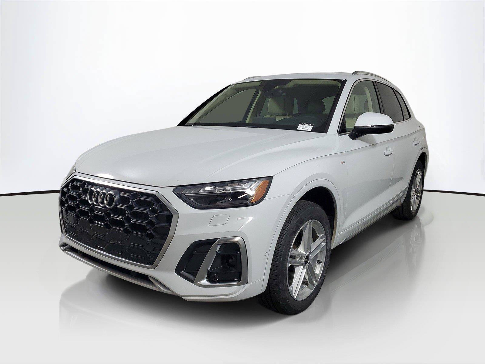 Used 2023 Audi Q5 e Prestige AWD/4WD image 3