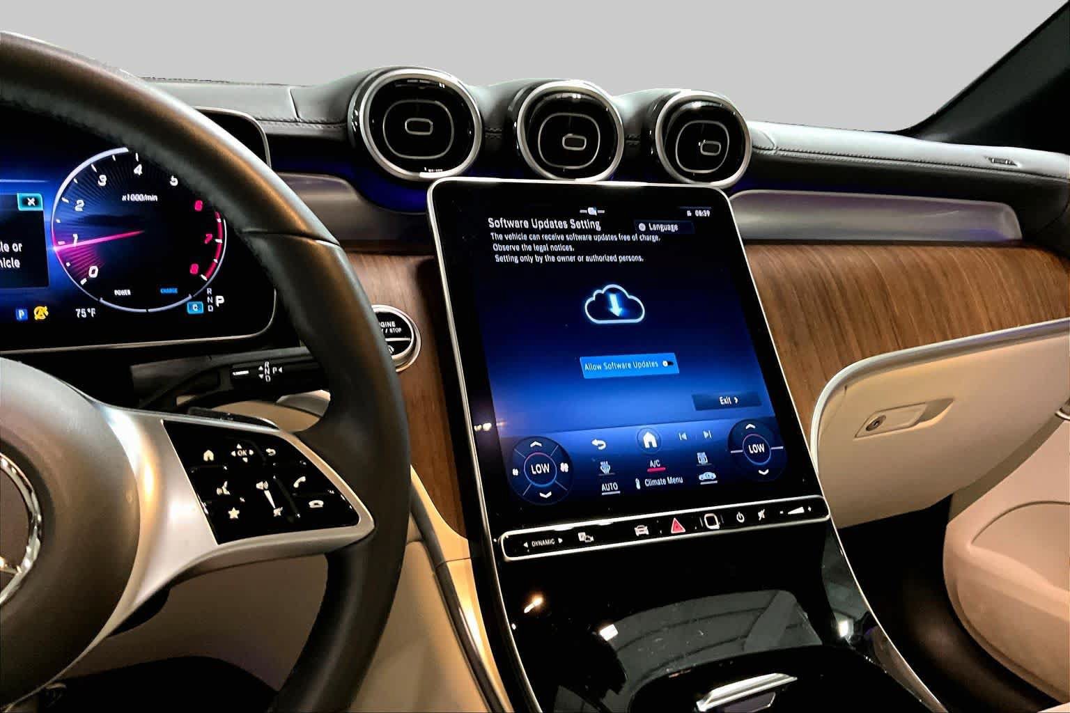Certified 2024 Mercedes-Benz GLC 300 4MATIC image 7