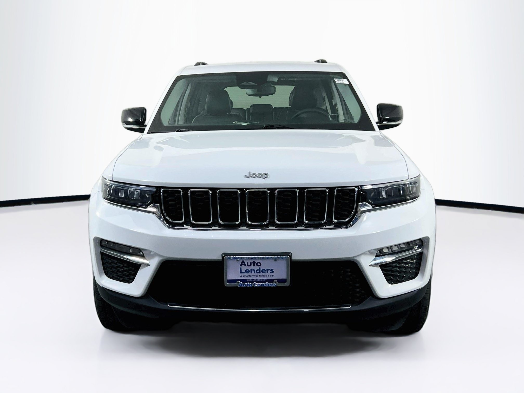 Used 2023 Jeep Grand Cherokee Limited AWD/4WD image 2
