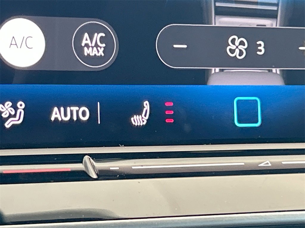 New 2026 Volkswagen Tiguan SE R-Line image 32