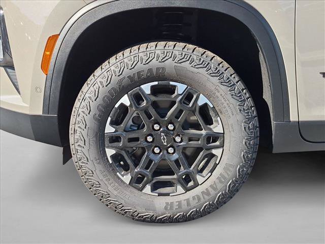 New 2027 Chevrolet Traverse Z71 w/ Enhanced Driving Package AWD/4WD image 9