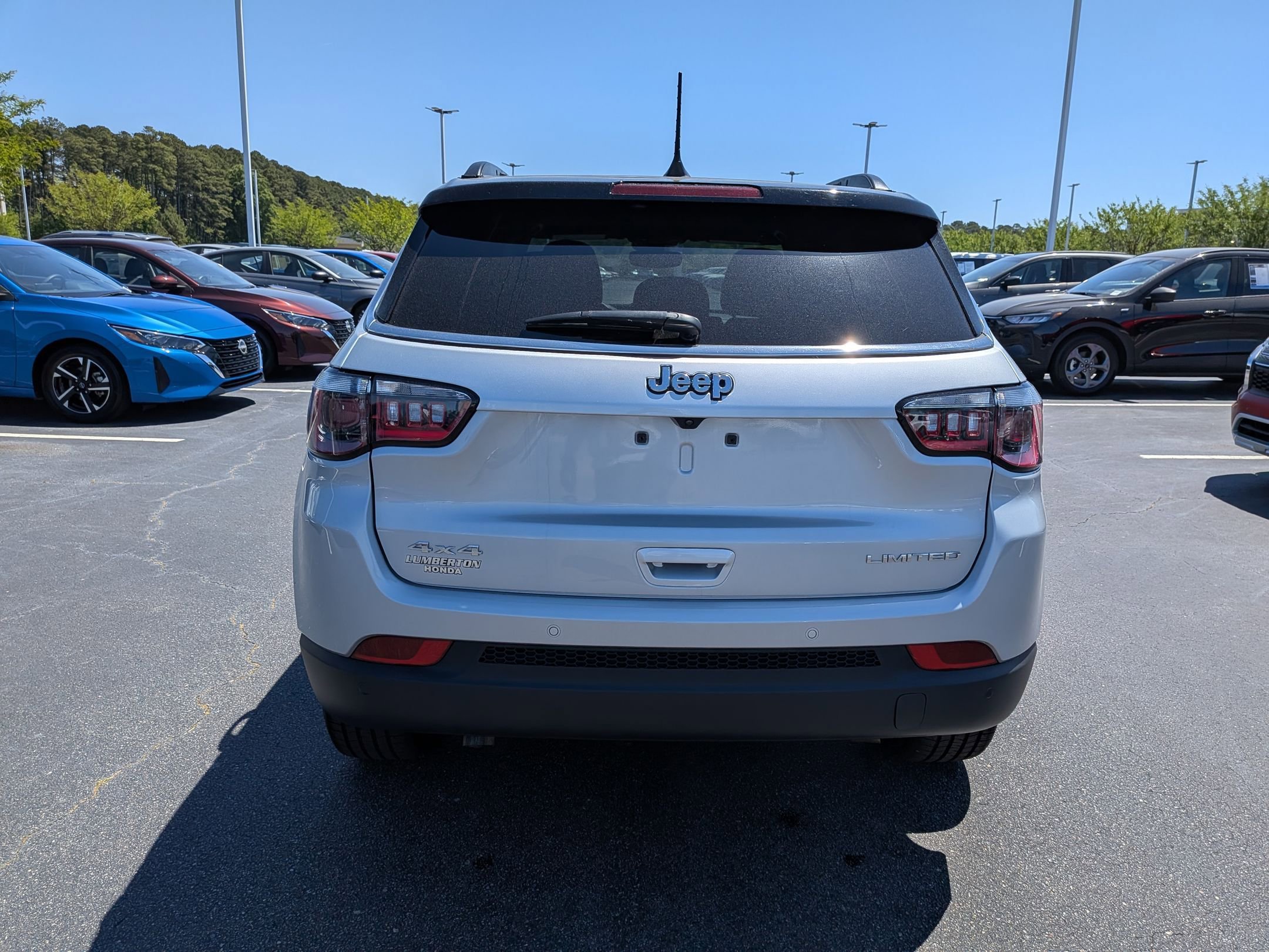 Used 2025 Jeep Compass Limited AWD/4WD image 4