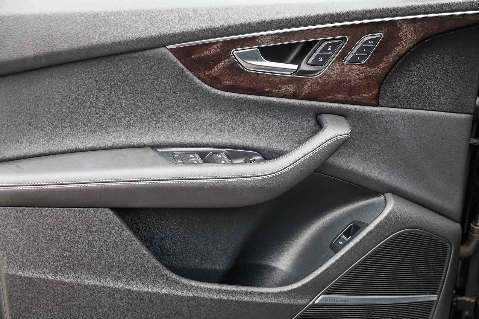 Used 2023 Audi Q8 Premium Plus w/ Premium Plus Package image 21