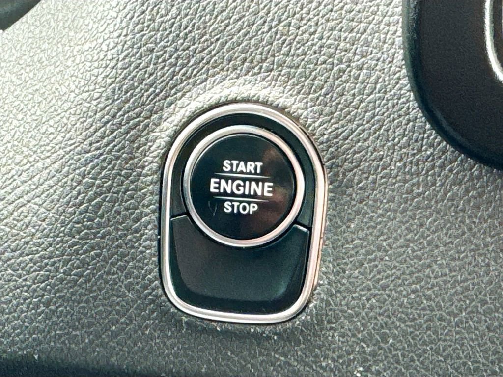 Used 2023 Mercedes-Benz Sprinter 2500 image 16