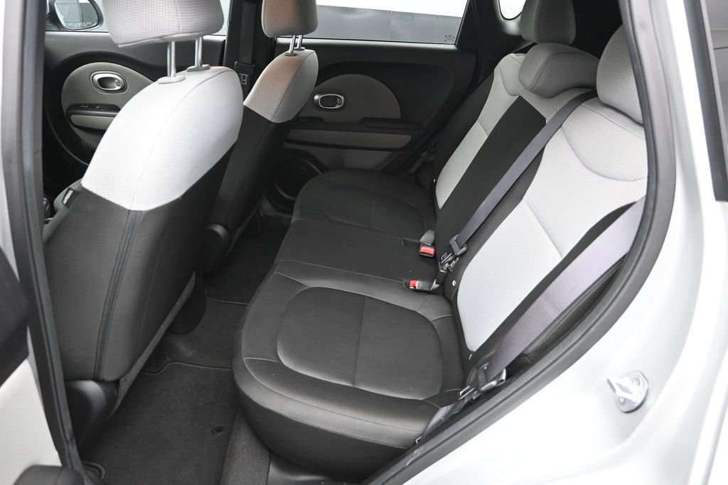 Used 2017 Kia Soul FWD image 25