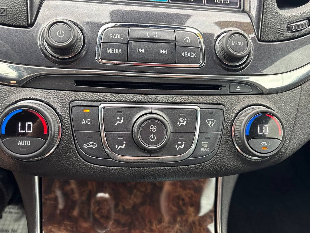 Used 2015 Chevrolet Impala LTZ FWD image 24