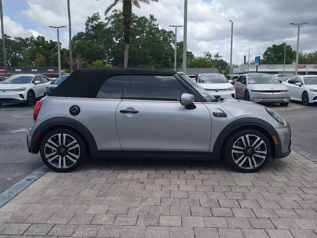 Used 2024 MINI Cooper S FWD image 3