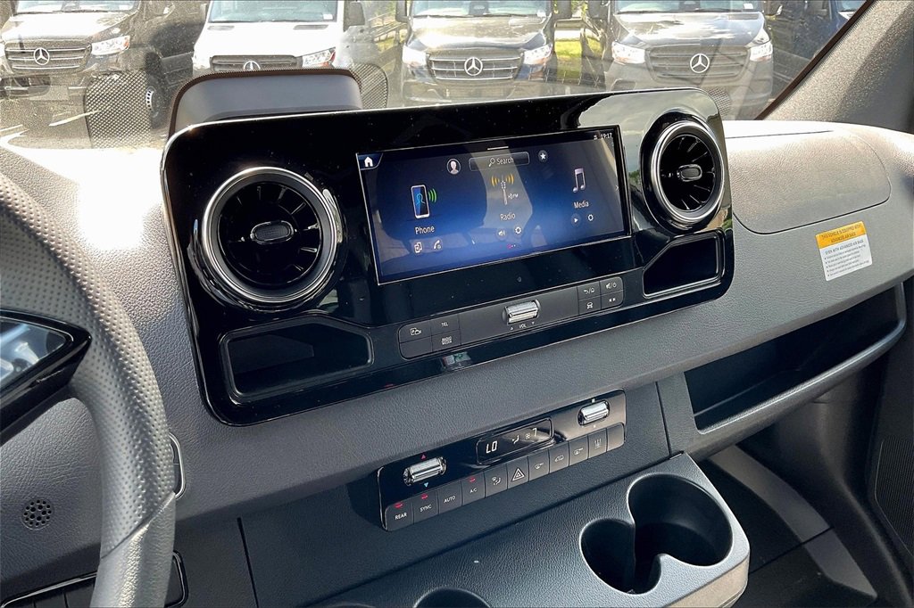 New 2025 Mercedes-Benz Sprinter 2500 image 5