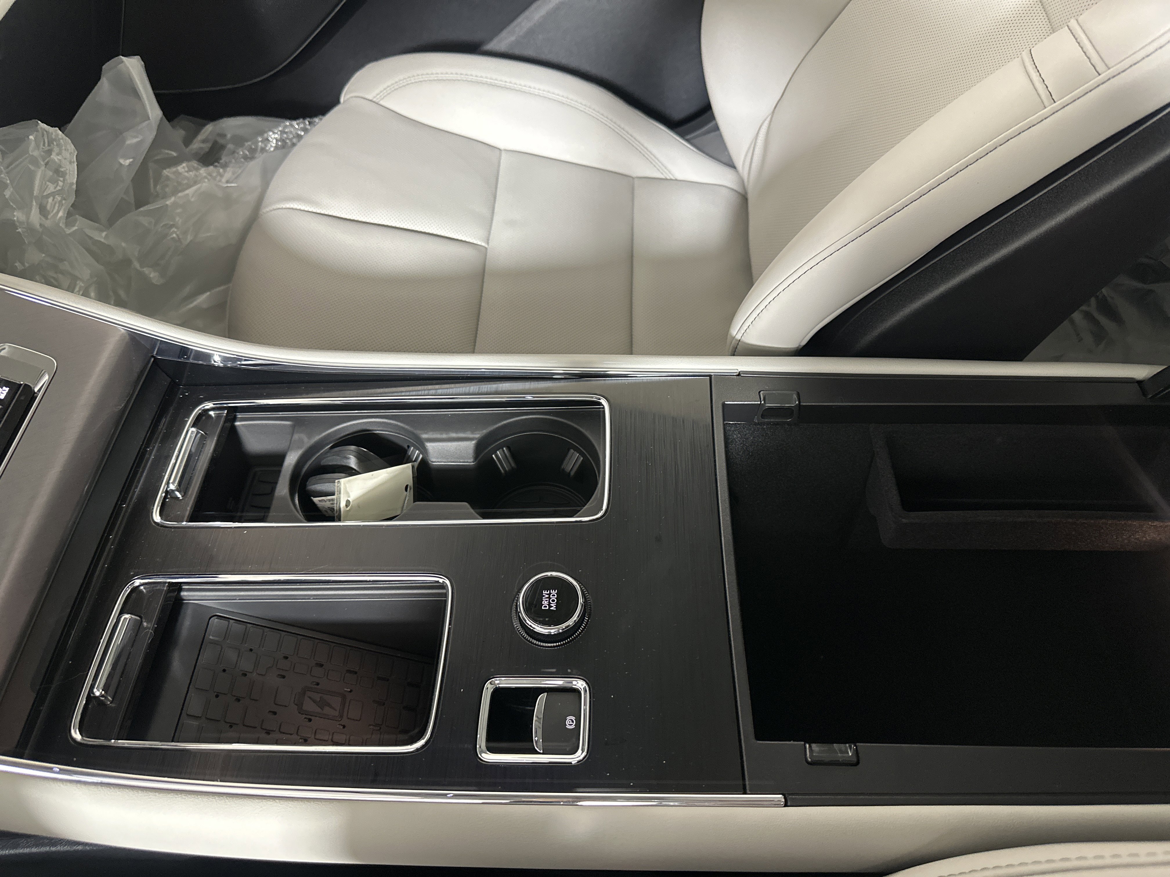 New 2025 Lincoln Aviator AWD w/ Equipment Group 101A image 19