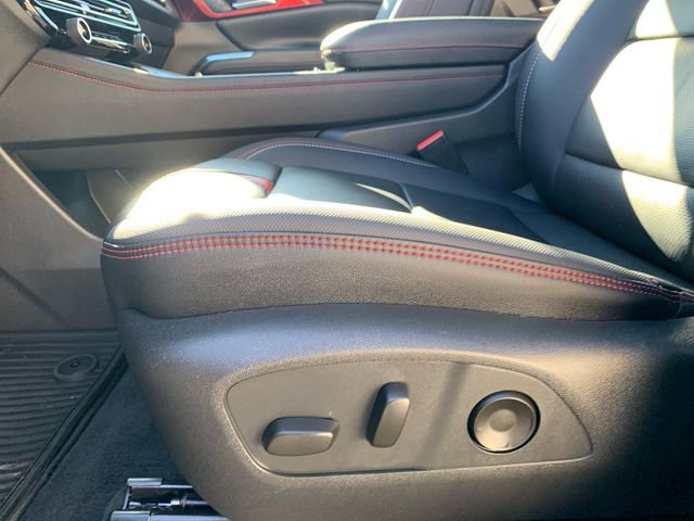 Used 2026 Chevrolet Traverse RS AWD/4WD image 43