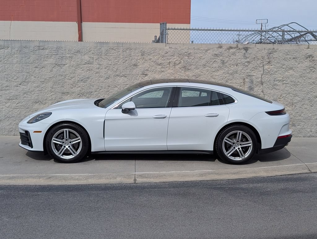 Certified 2025 Porsche Panamera RWD image 3