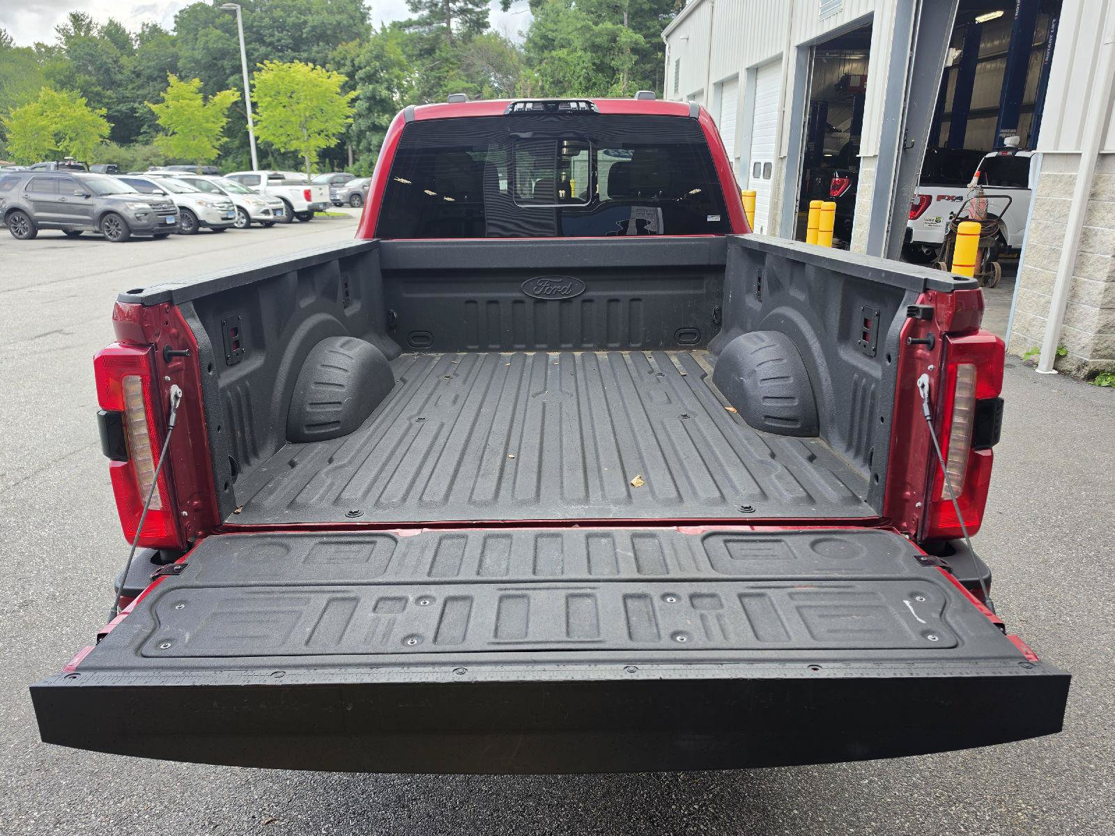 Used 2024 Ford F350 XLT w/ XLT Premium Package AWD/4WD image 5
