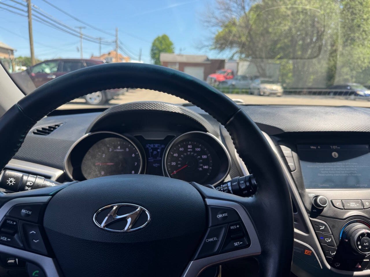 Used 2017 Hyundai Veloster FWD image 20