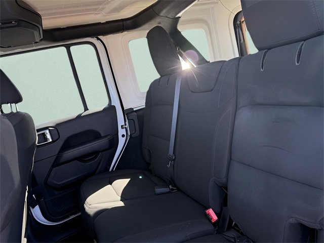 Used 2023 Jeep Wrangler Sahara image 22