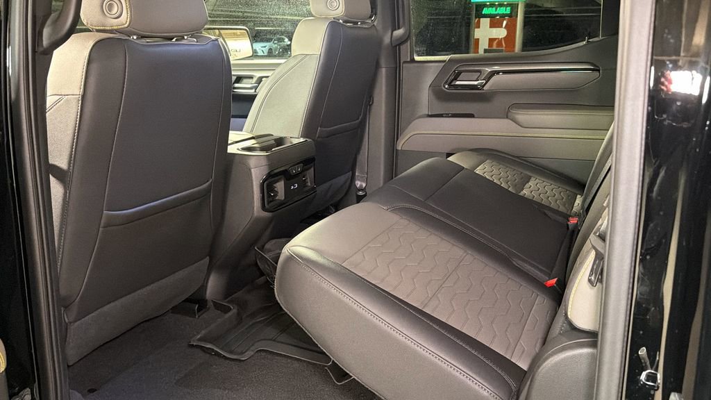 Used 2023 Chevrolet Silverado 1500 ZR2 w/ Technology Package image 15