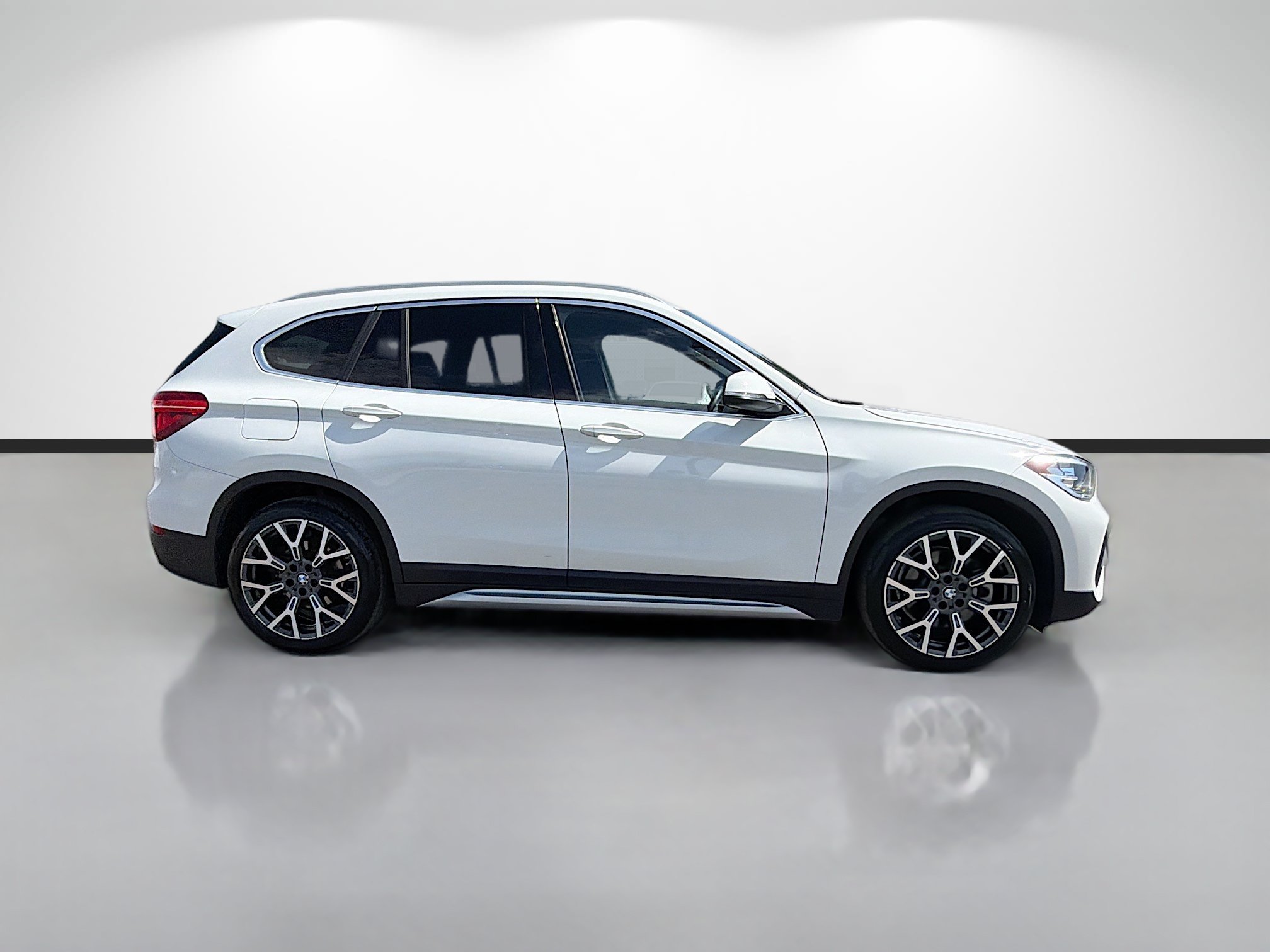 Used 2021 BMW X1 sDrive28i FWD image 2