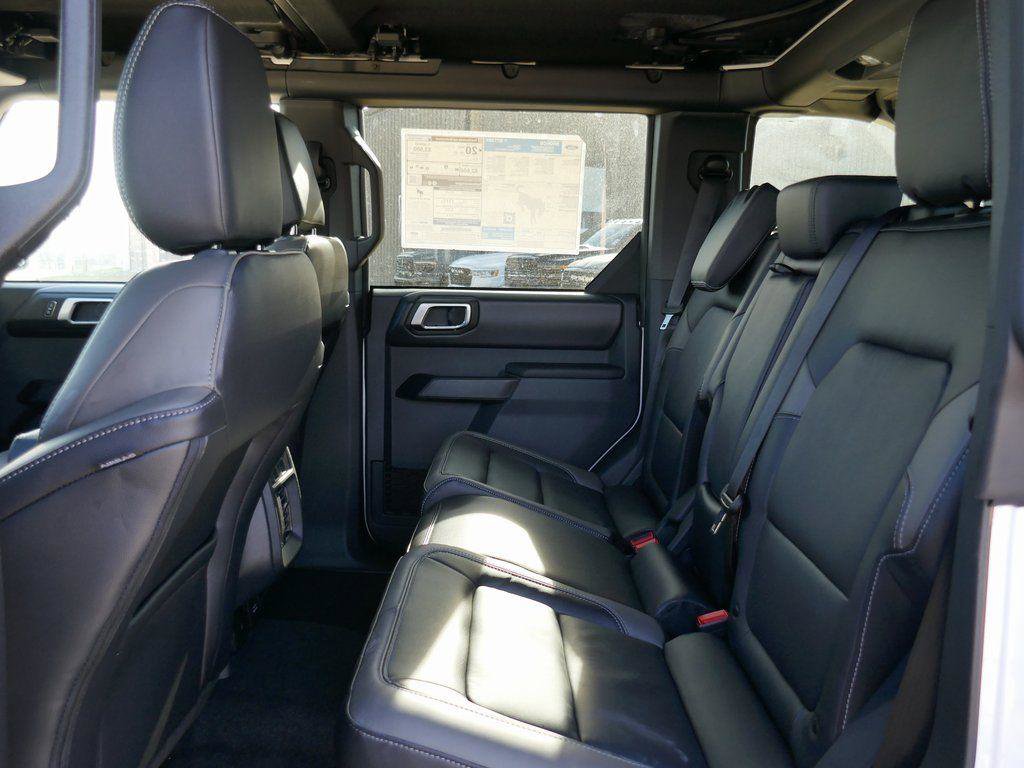 New 2025 Ford Bronco Outer Banks image 13
