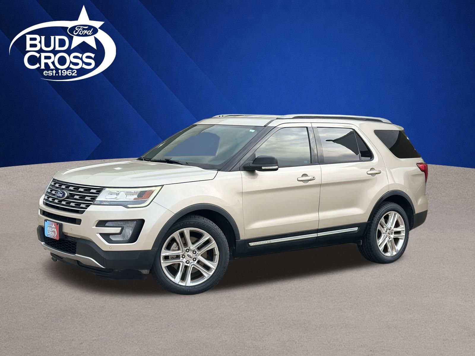 Used 2017 Ford Explorer XLT w/ Equipment Group 202A image 1