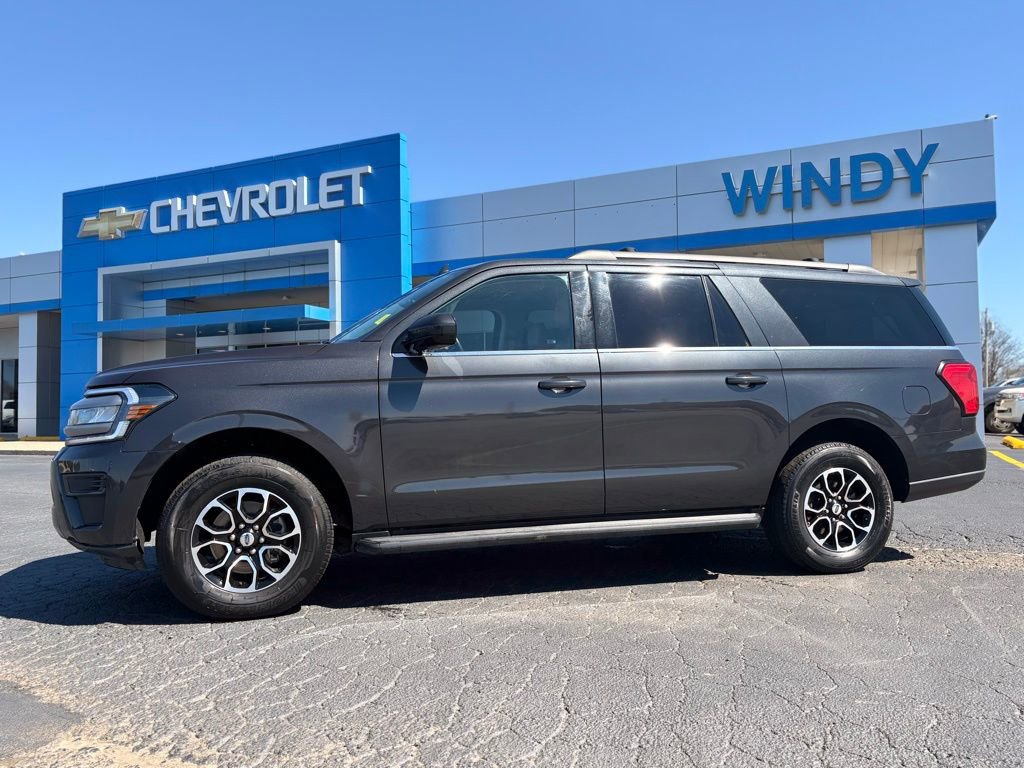 Used 2024 Ford Expedition Max XLT image 8