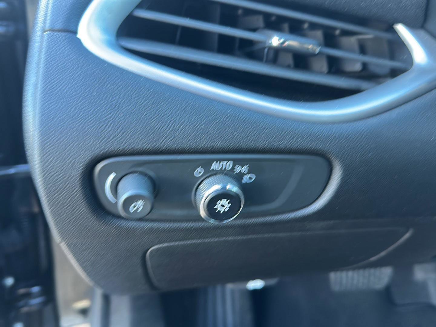 Used 2024 Chevrolet Malibu LT image 26