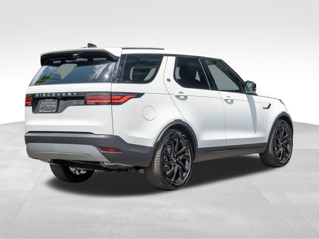 New 2025 Land Rover Discovery S image 4