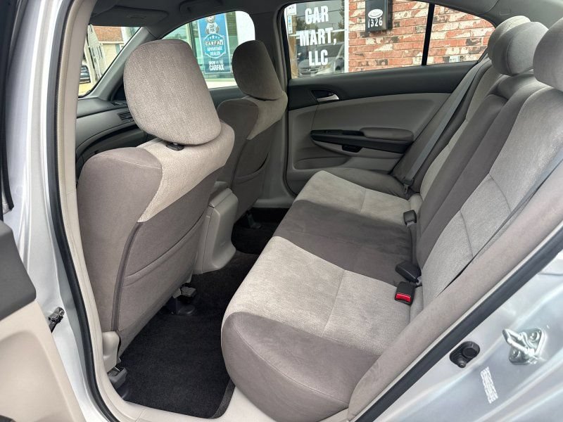 Used 2009 Honda Accord LX-P image 14