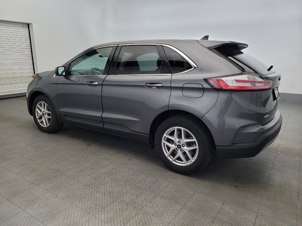Used 2023 Ford Edge SEL image 3
