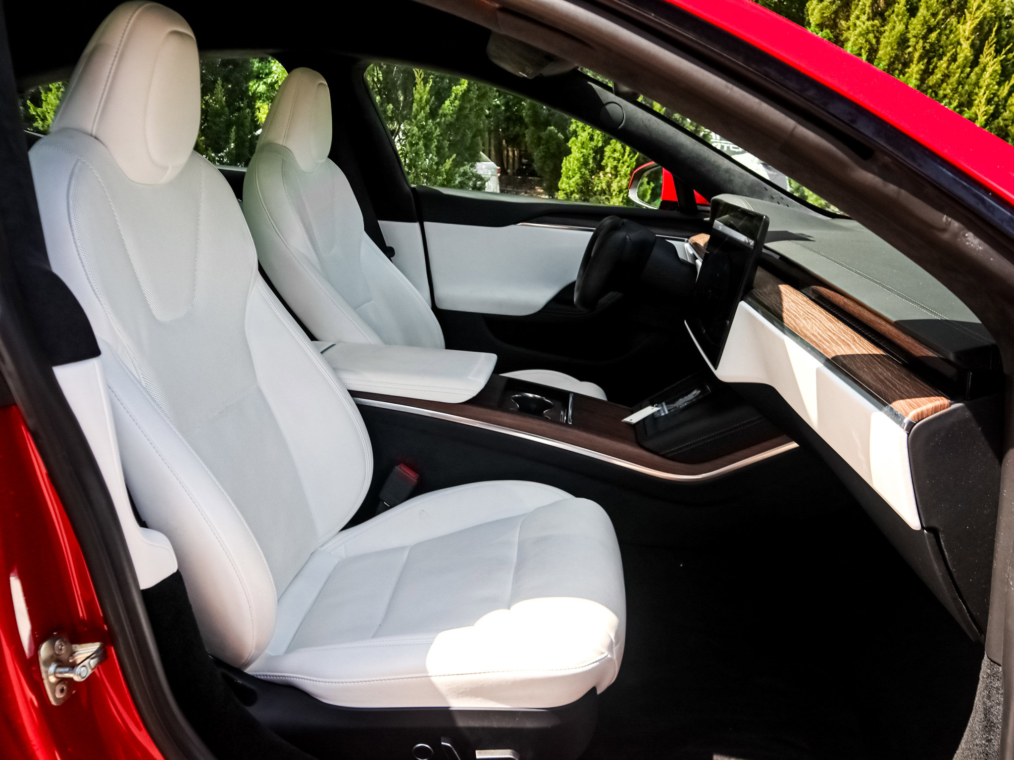 Used 2023 Tesla Model S AWD/4WD image 34