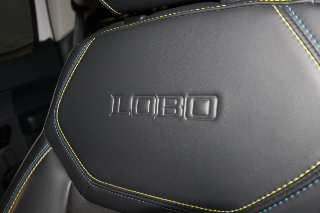 Used 2025 Ford Maverick Lobo AWD/4WD image 21