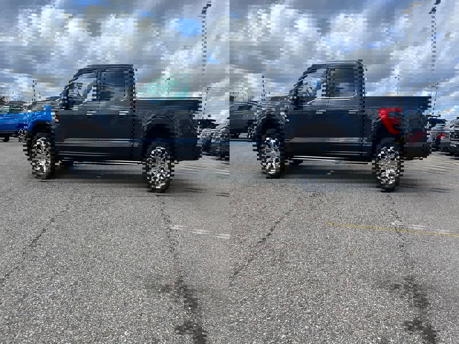 Used 2022 Ford F150 Limited image 32