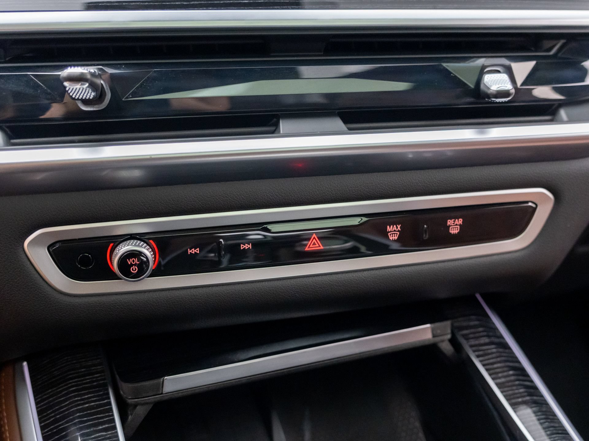 Certified 2026 BMW X5 M60i AWD/4WD image 30