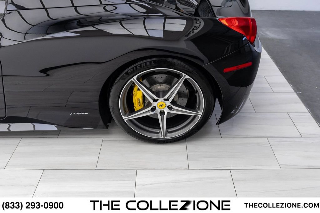 Used 2015 Ferrari 458 Spider RWD image 15