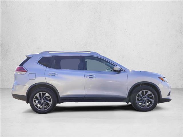Used 2016 Nissan Rogue SL w/ SL Premium Package image 4