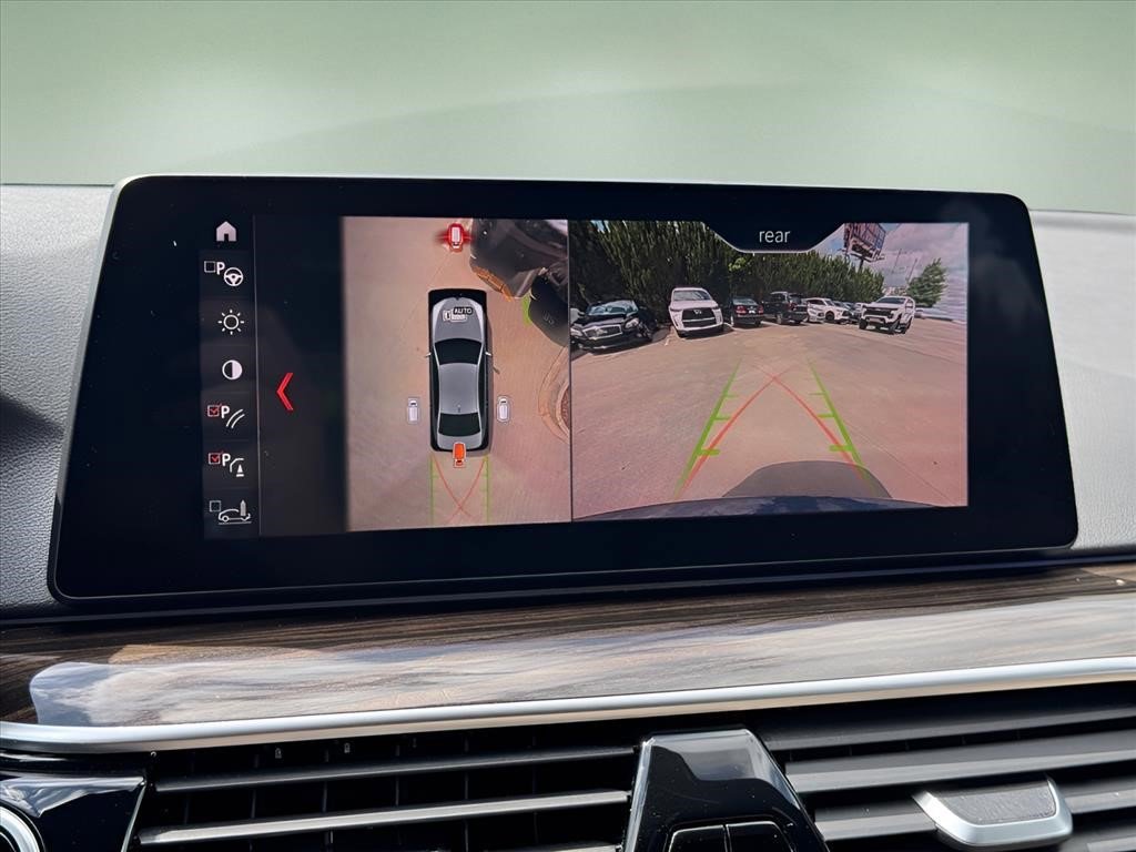 Used 2019 BMW 530e xDrive w/ Premium Package AWD/4WD image 19