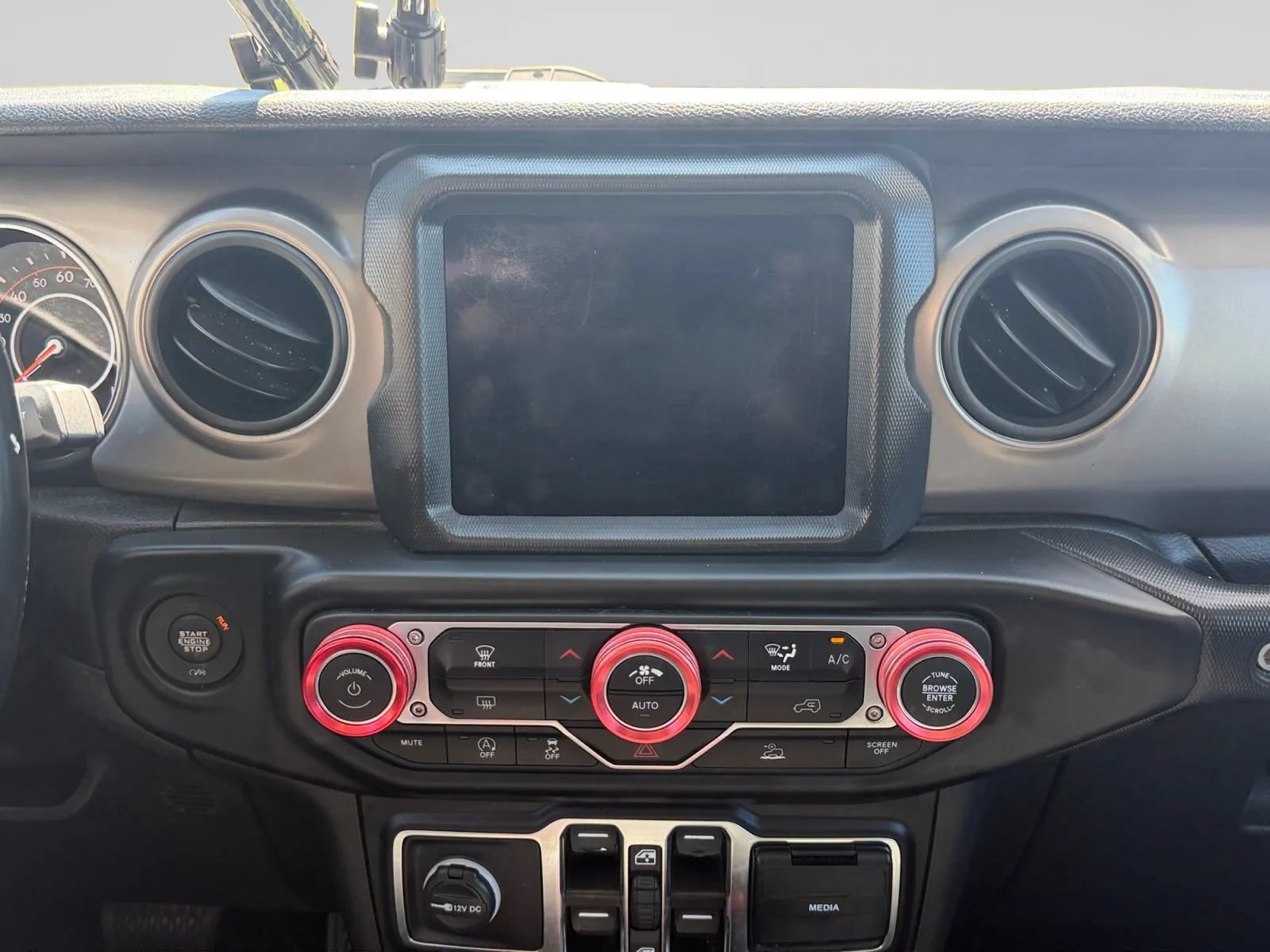 Used 2020 Jeep Gladiator Sport w/ Quick Order Package 24S AWD/4WD image 19