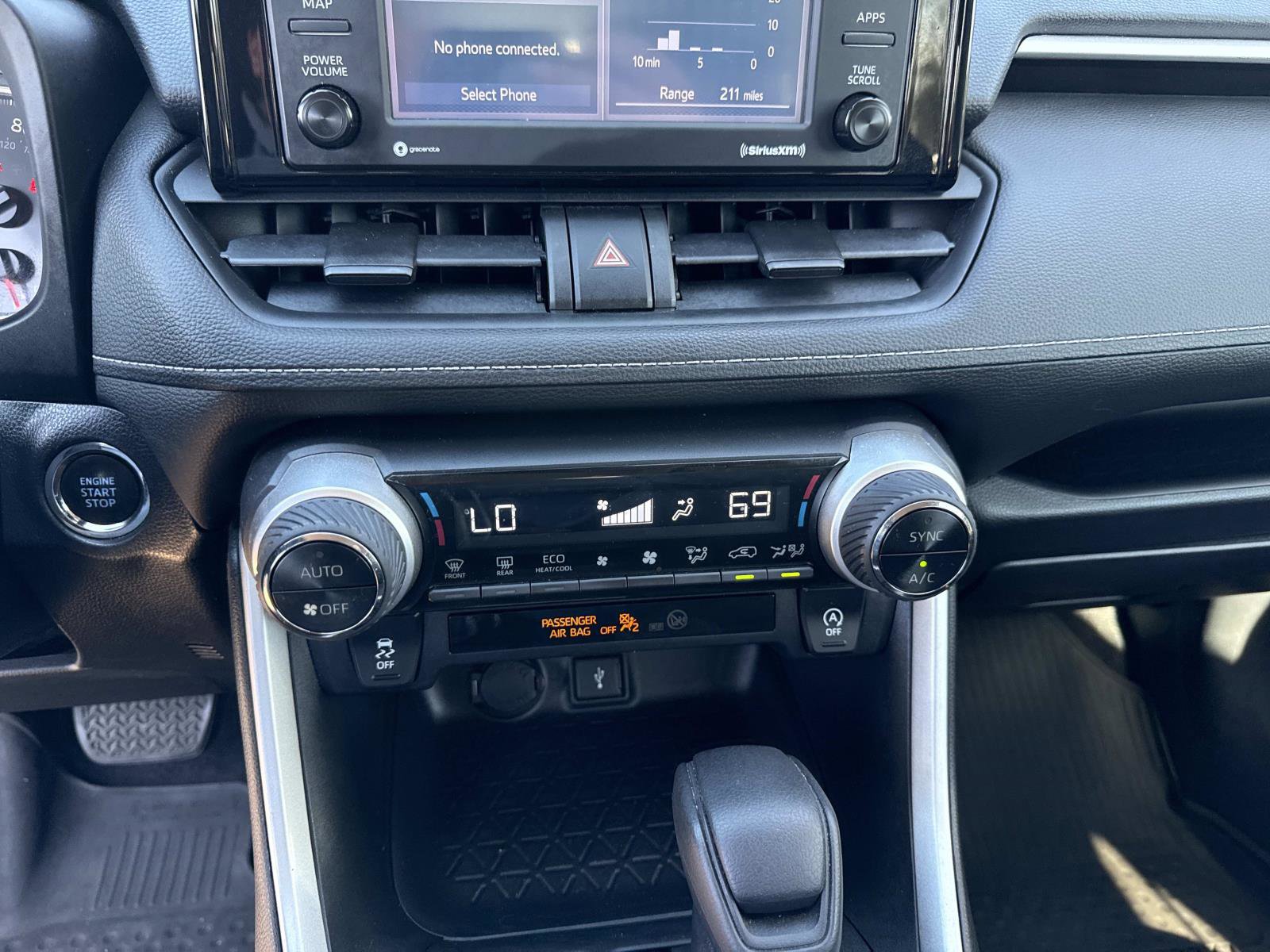 Used 2020 Toyota RAV4 XLE image 26