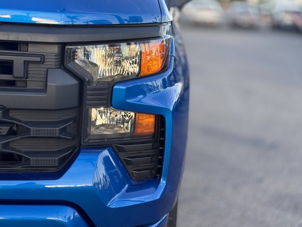 Used 2022 Chevrolet Silverado 1500 Custom image 8