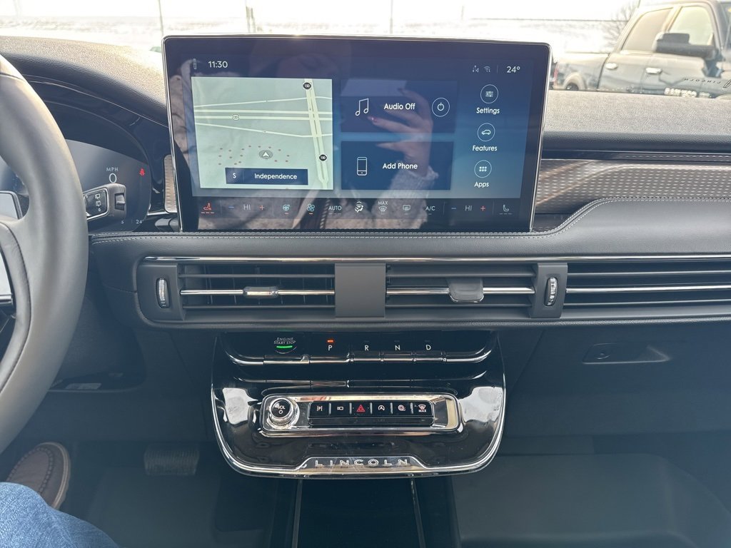 New 2026 Lincoln Corsair Reserve image 3