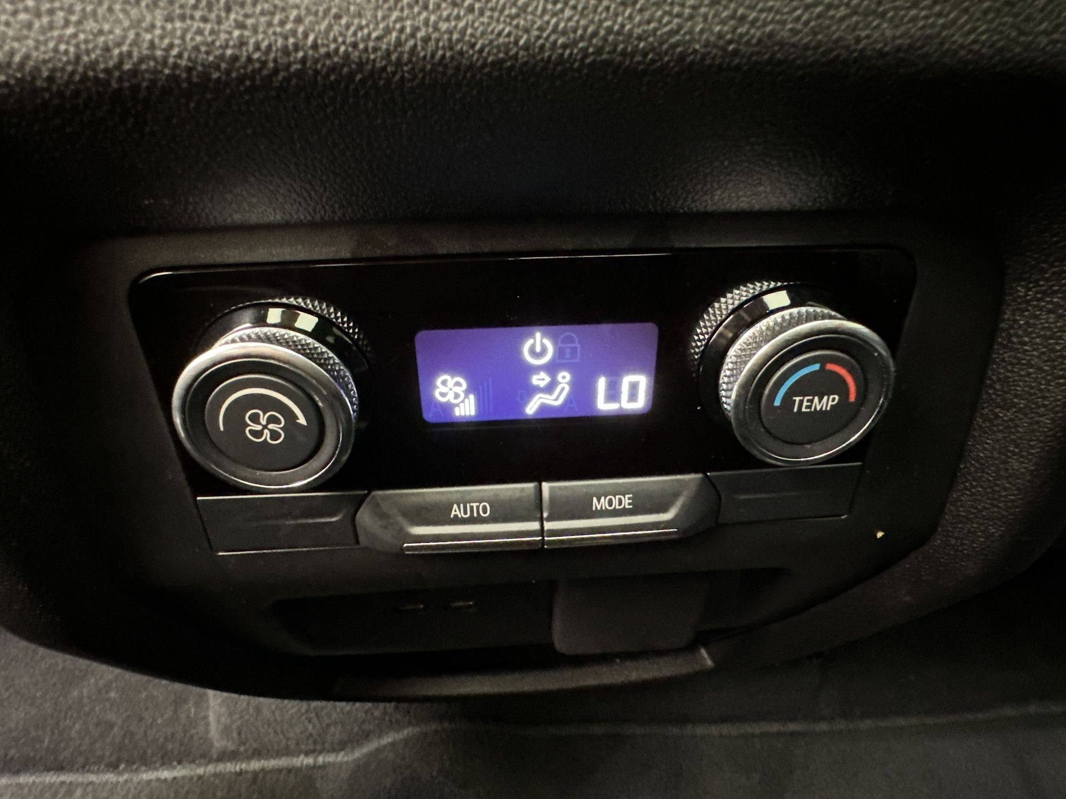 Certified 2025 Buick Enclave Preferred w/ Power Package AWD/4WD image 18