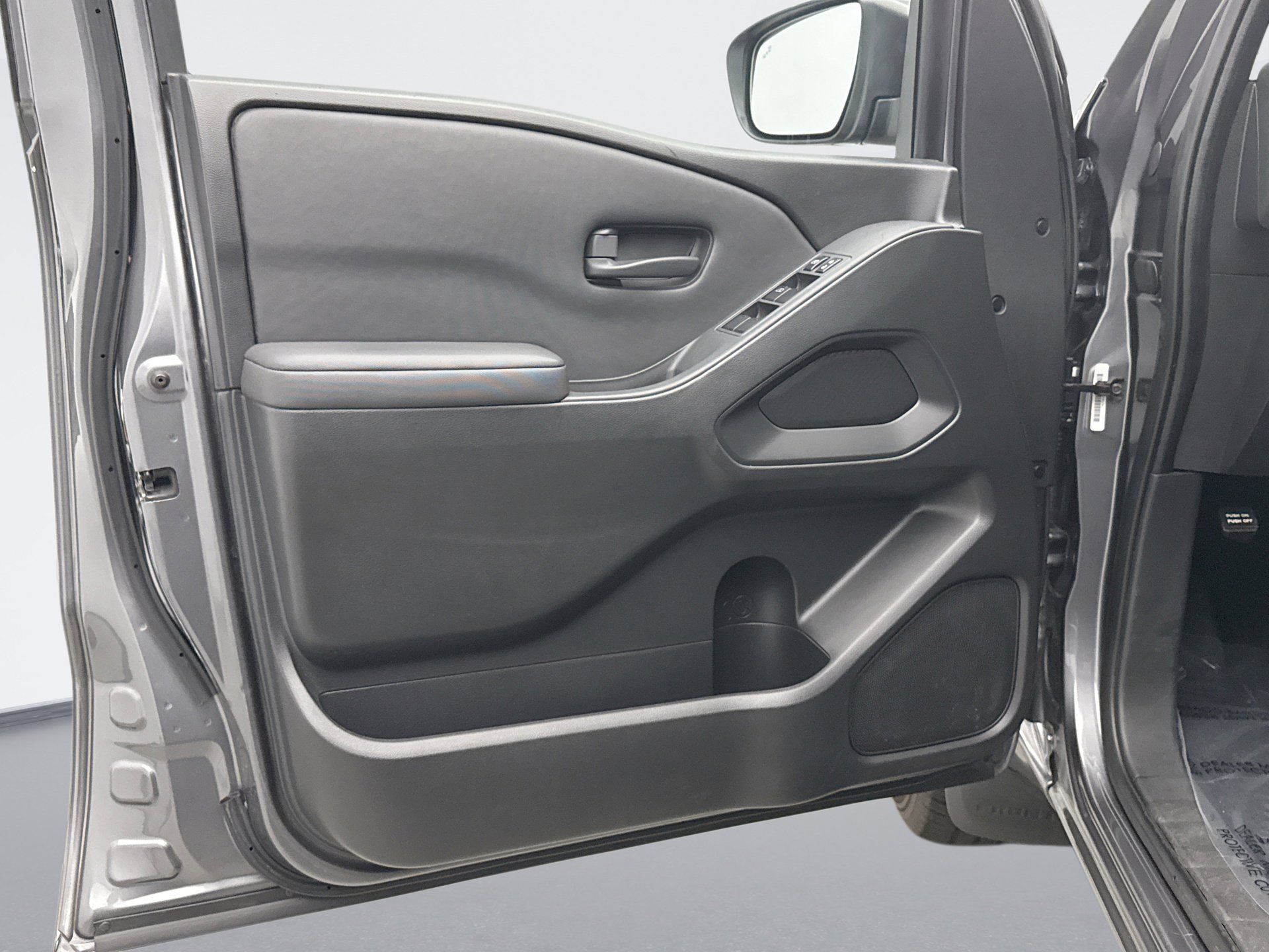 Used 2022 Nissan Frontier S w/ Technology Package image 9