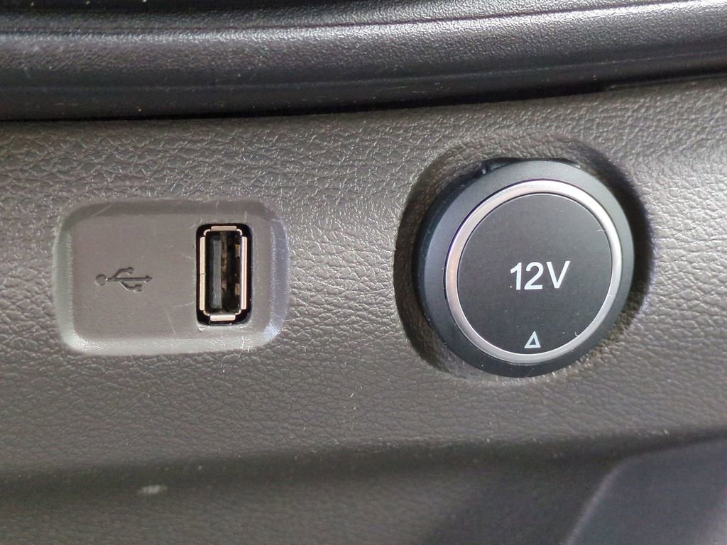 Used 2023 Ford Transit 350 XLT image 27