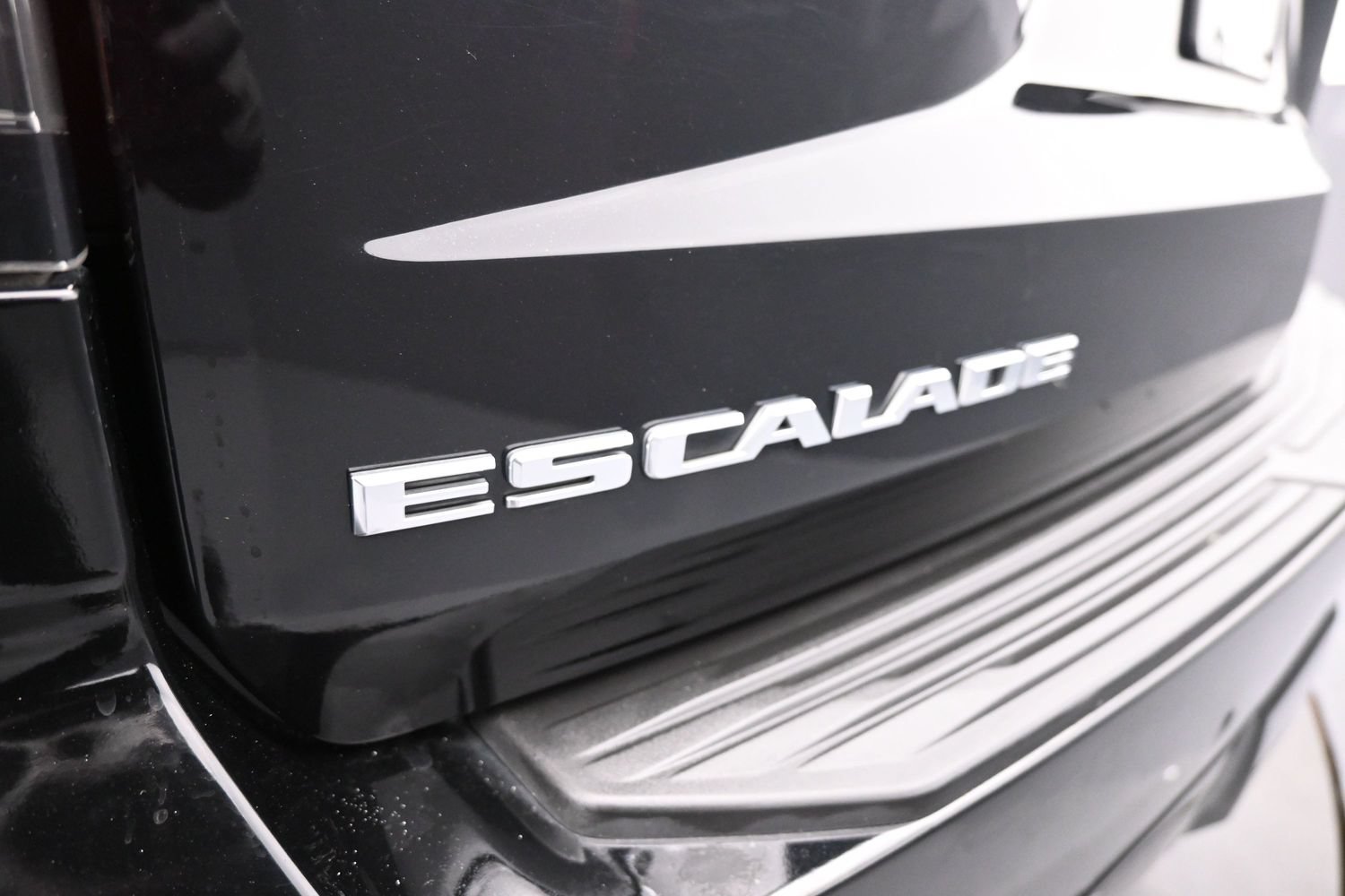 Used 2025 Cadillac Escalade ESV Premium Luxury Platinum AWD/4WD image 13